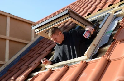 Pose de fenêtres de toit Velux à Blaignac